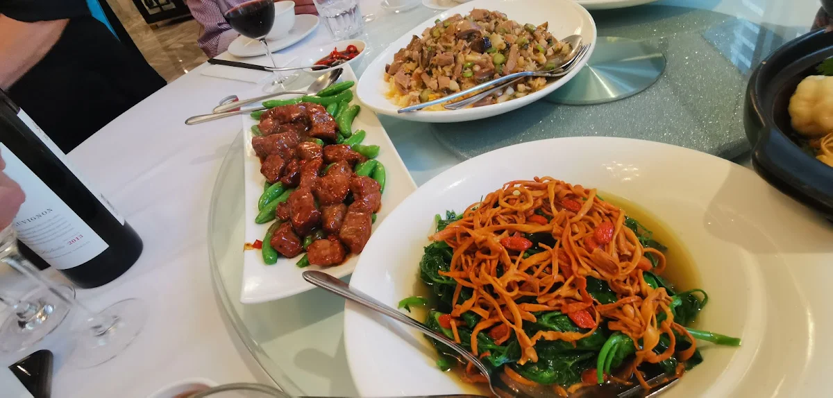 pan fried dice veal with black garlic sauce 金蒜烧汁牛仔粒